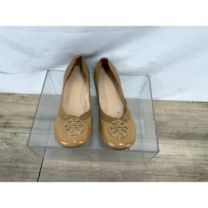 Tory Burch Reva Ballet Flats Tan Patent Leather Gold Logo Medallion 7.5M